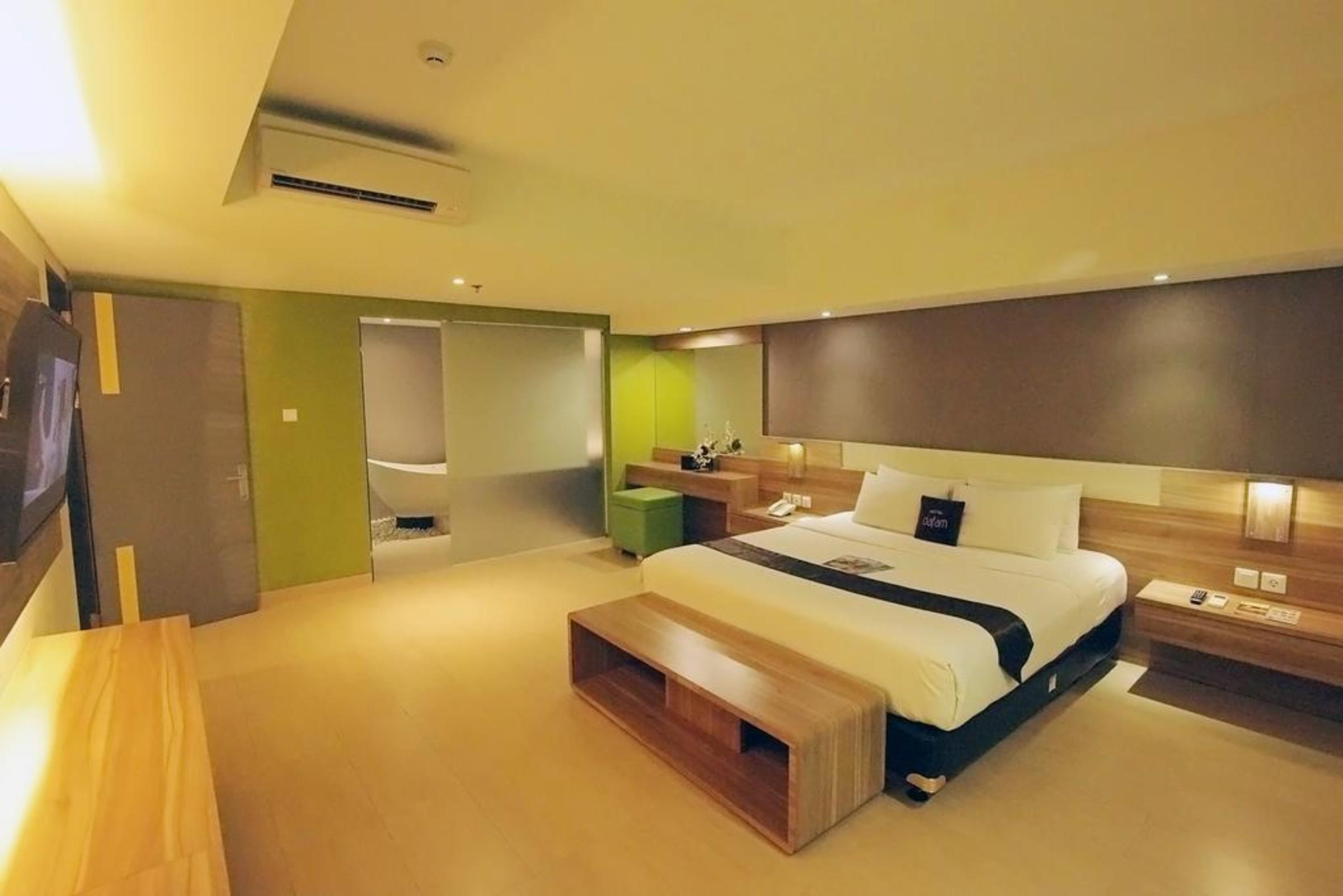 Hotel Fortunagrande Seturan Yogyakarta Exteriör bild